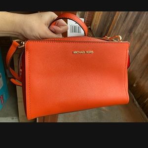 Michael kors purse